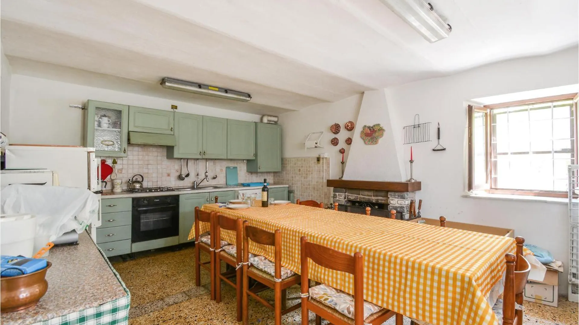 Nice Home In Bergotto With Kitchen Roccaprebalza